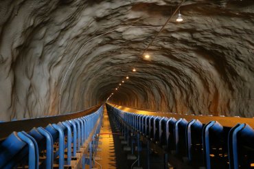 Mining tunnel image