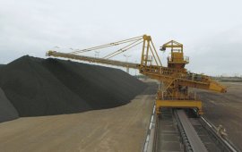 Iron ore stacker